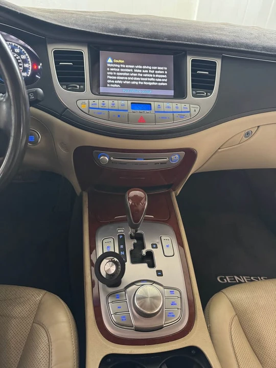 2012 Hyundai Genesis - Image 5 of 20