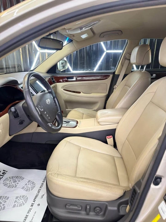 2012 Hyundai Genesis - Image 5 of 10