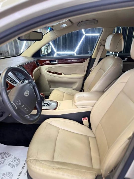 2012 Hyundai Genesis - Image 6 of 10