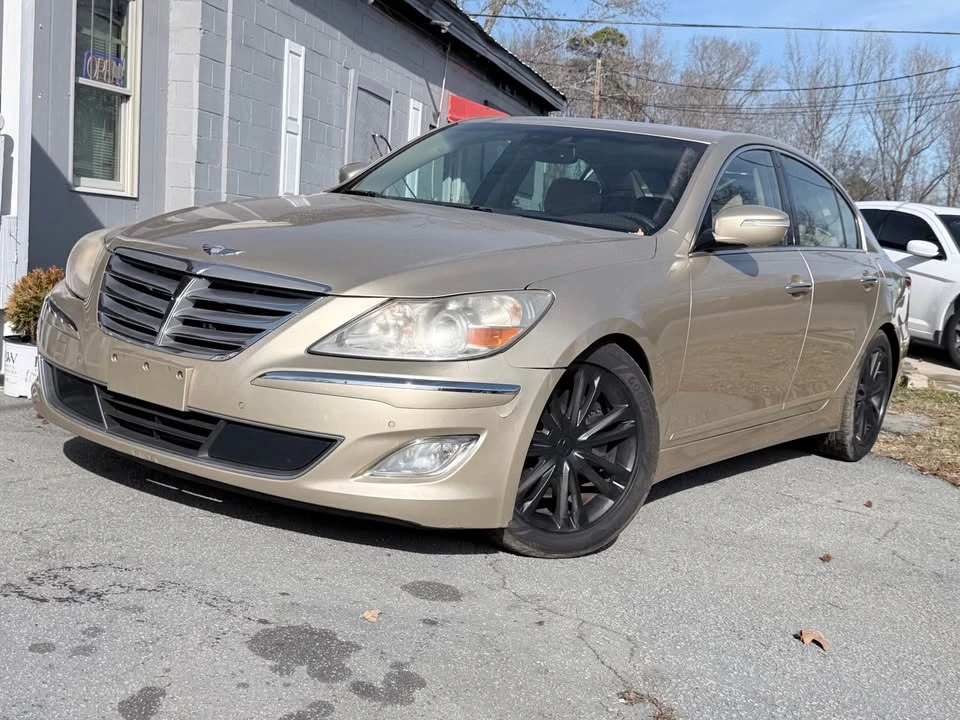 2012 Hyundai Genesis - Image 6 of 10