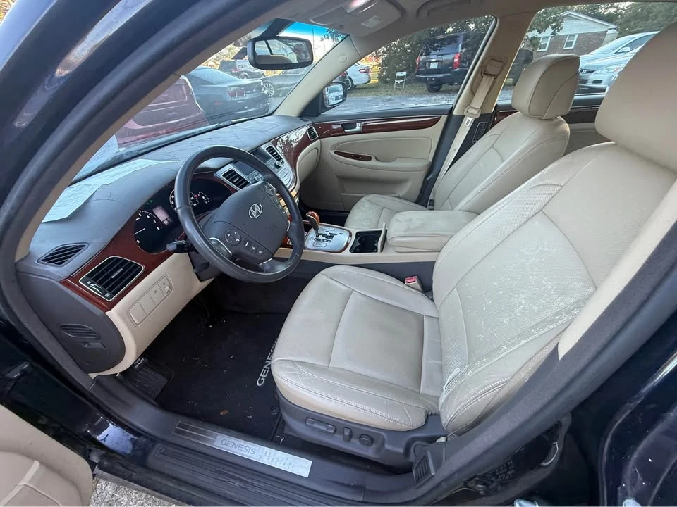 2012 Hyundai Genesis - Image 8 of 9