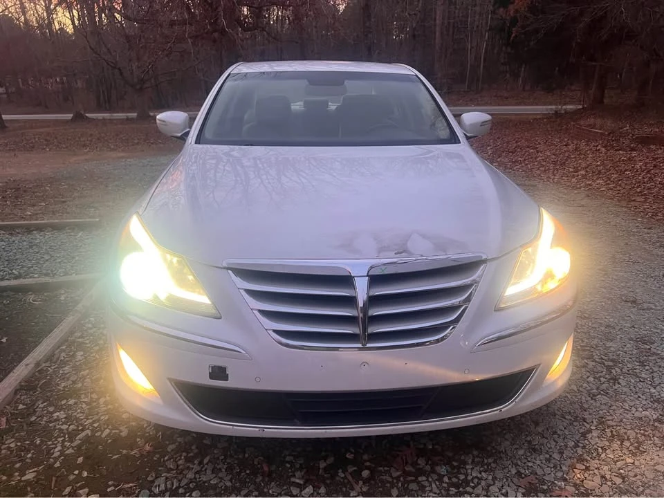 2012 Hyundai Genesis - Image 2 of 15