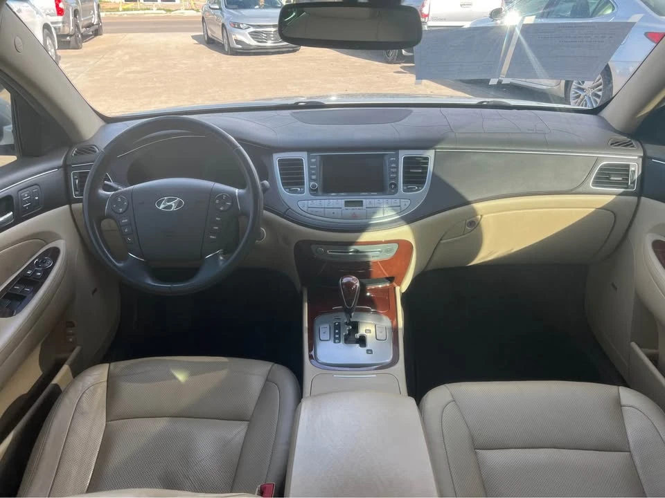 2012 Hyundai Genesis - Image 4 of 5