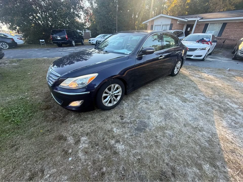 2012 Hyundai Genesis - Image 7 of 9