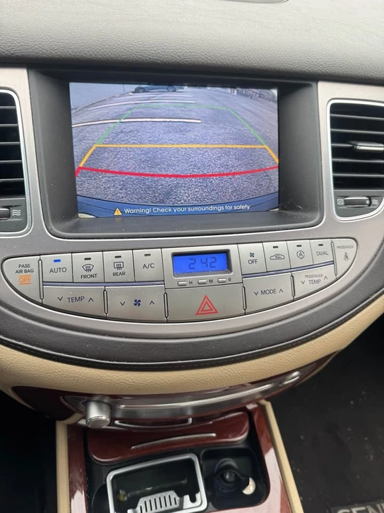 2012 Hyundai Genesis - Image 13 of 15