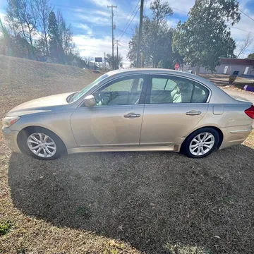 2012 Hyundai Genesis 3.8 Sedan 4D