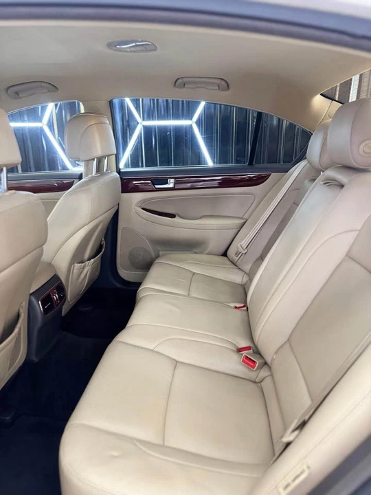 2012 Hyundai Genesis - Image 10 of 10