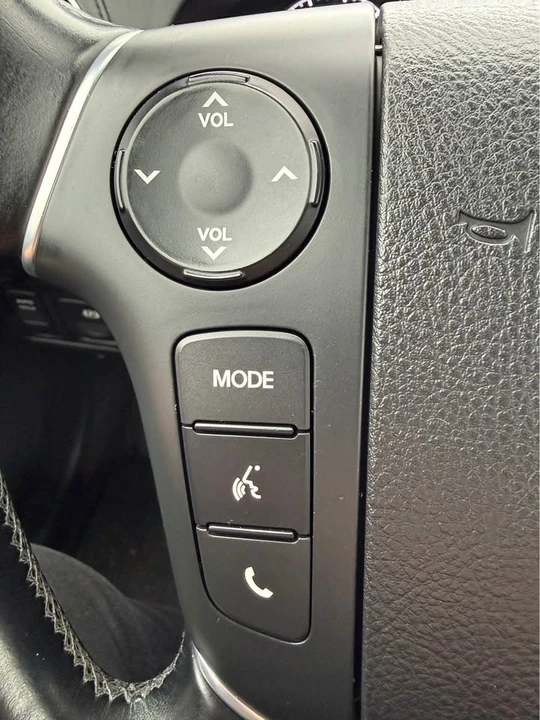 2012 Hyundai Genesis - Image 14 of 20