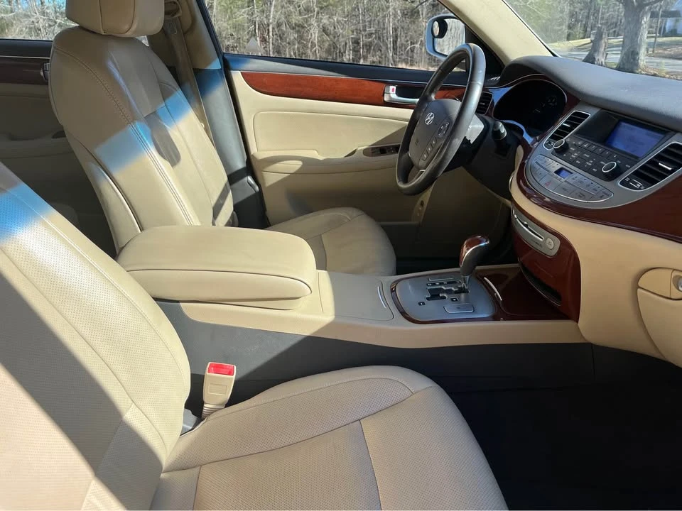 2012 Hyundai Genesis - Image 6 of 8