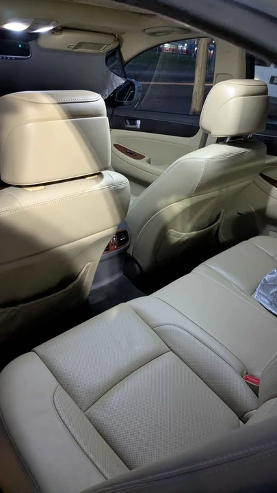 2012 Hyundai Genesis - Image 4 of 9