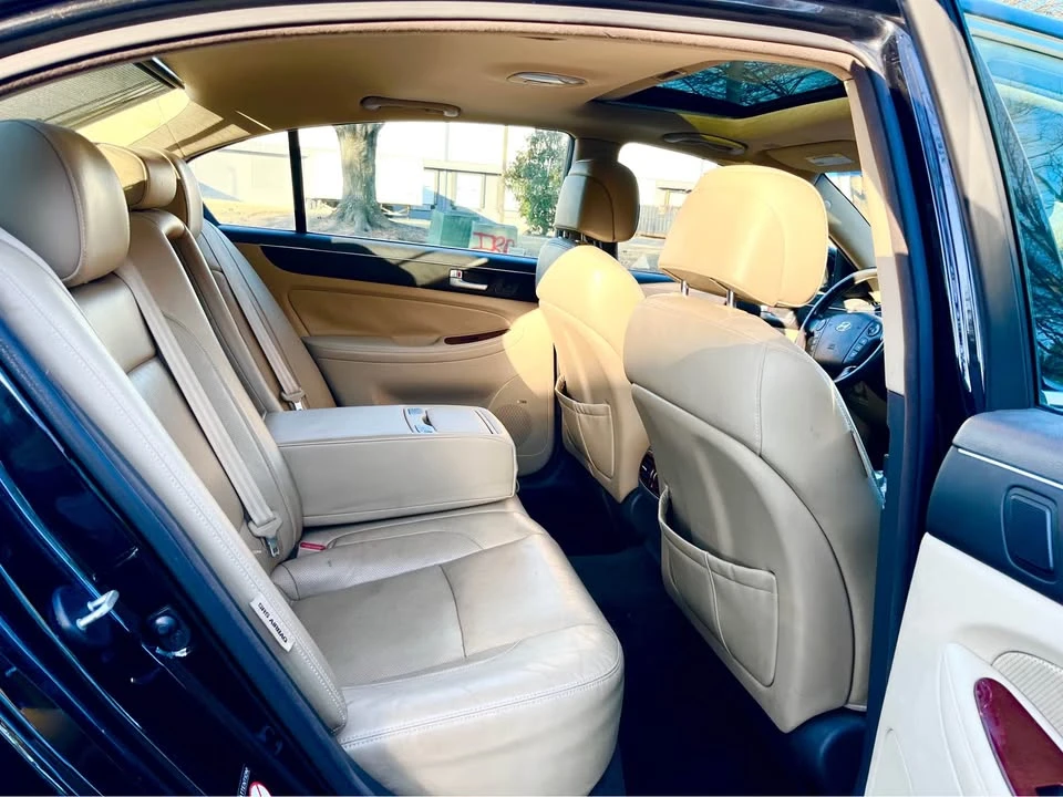 2012 Hyundai Genesis - Image 17 of 17