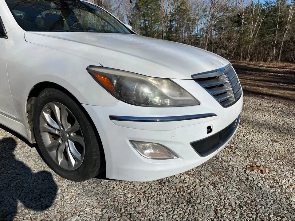 2012 Hyundai Genesis - Image 5 of 8