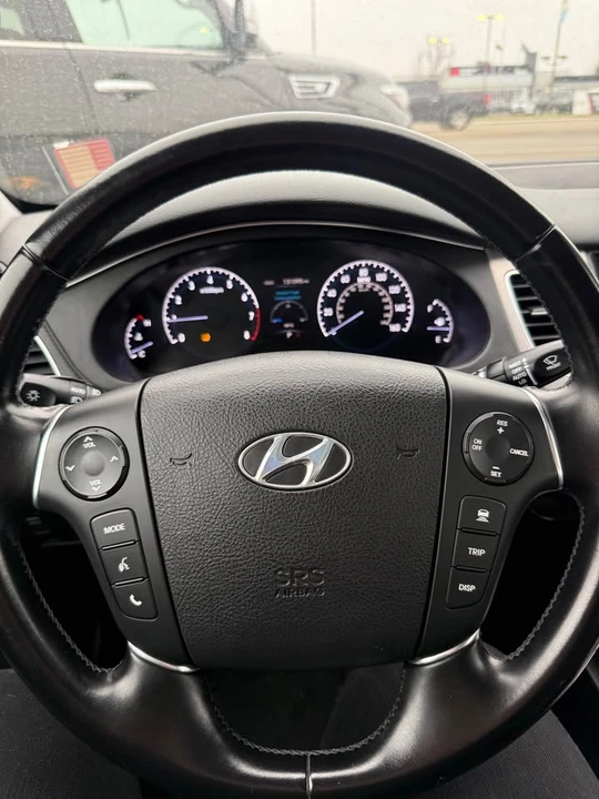 2012 Hyundai Genesis - Image 12 of 20