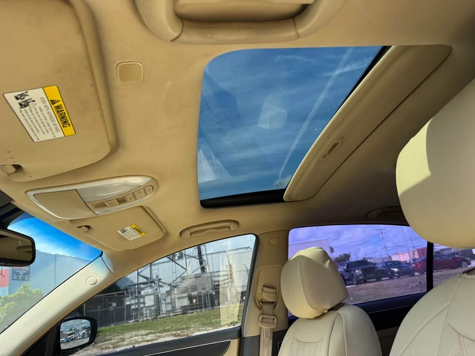 2012 Hyundai Genesis - Image 16 of 18
