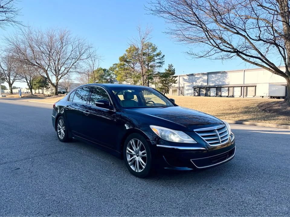 2012 Hyundai Genesis - Image 2 of 17