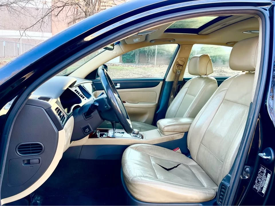 2012 Hyundai Genesis - Image 9 of 17