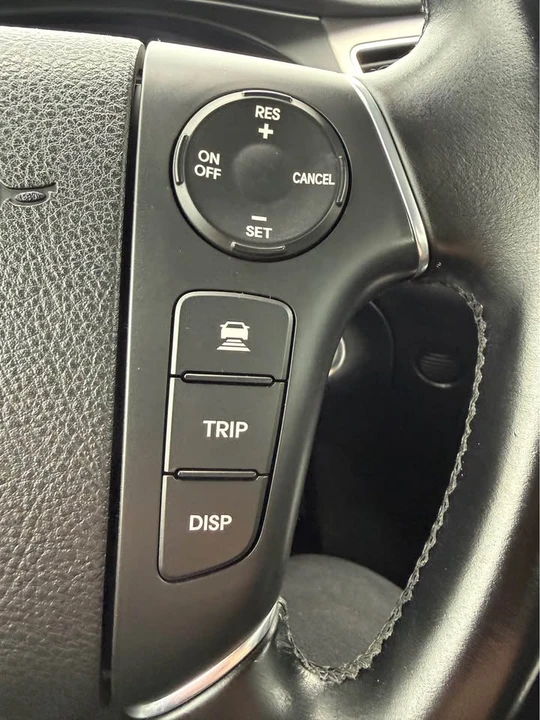 2012 Hyundai Genesis - Image 13 of 20