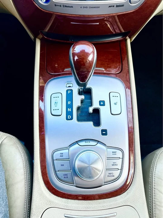 2012 Hyundai Genesis - Image 15 of 17
