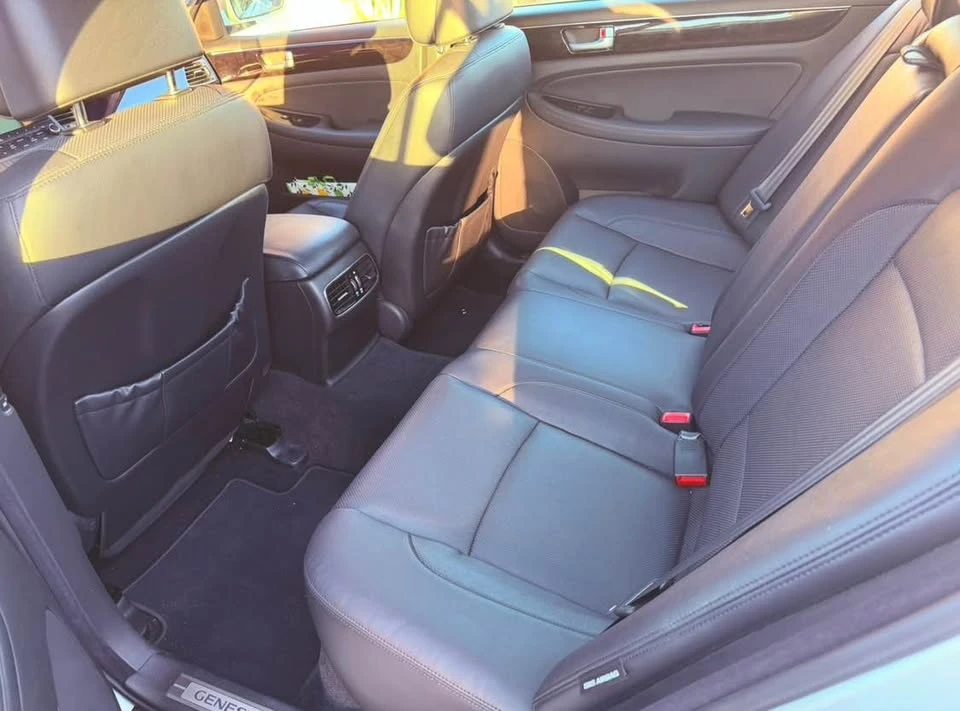 2012 Hyundai Genesis - Image 5 of 5