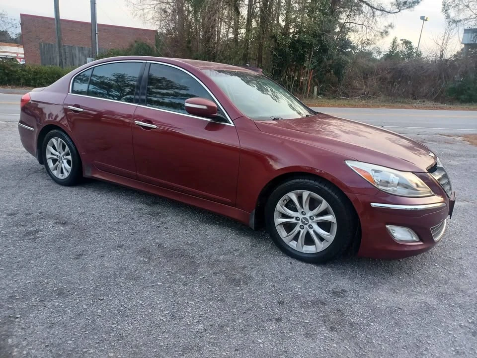 2012 Hyundai Genesis - Image 5 of 12