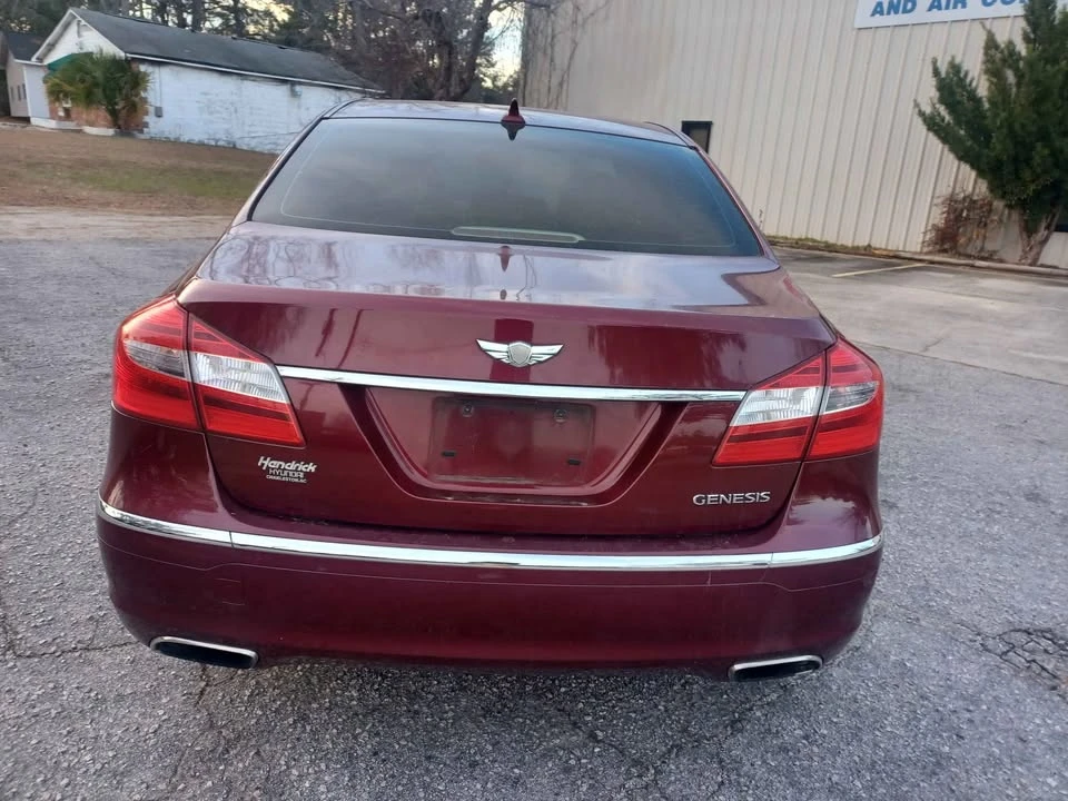 2012 Hyundai Genesis - Image 8 of 12