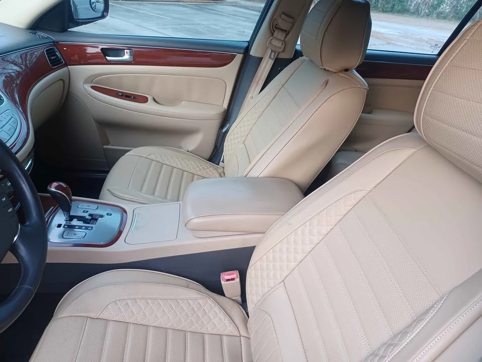2012 Hyundai Genesis - Image 12 of 12