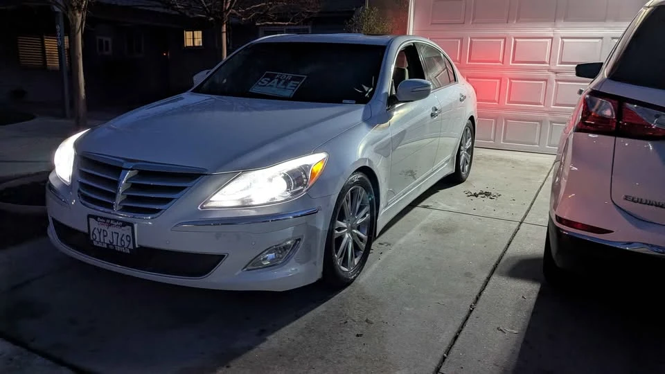 2012 Hyundai Genesis - Image 5 of 9