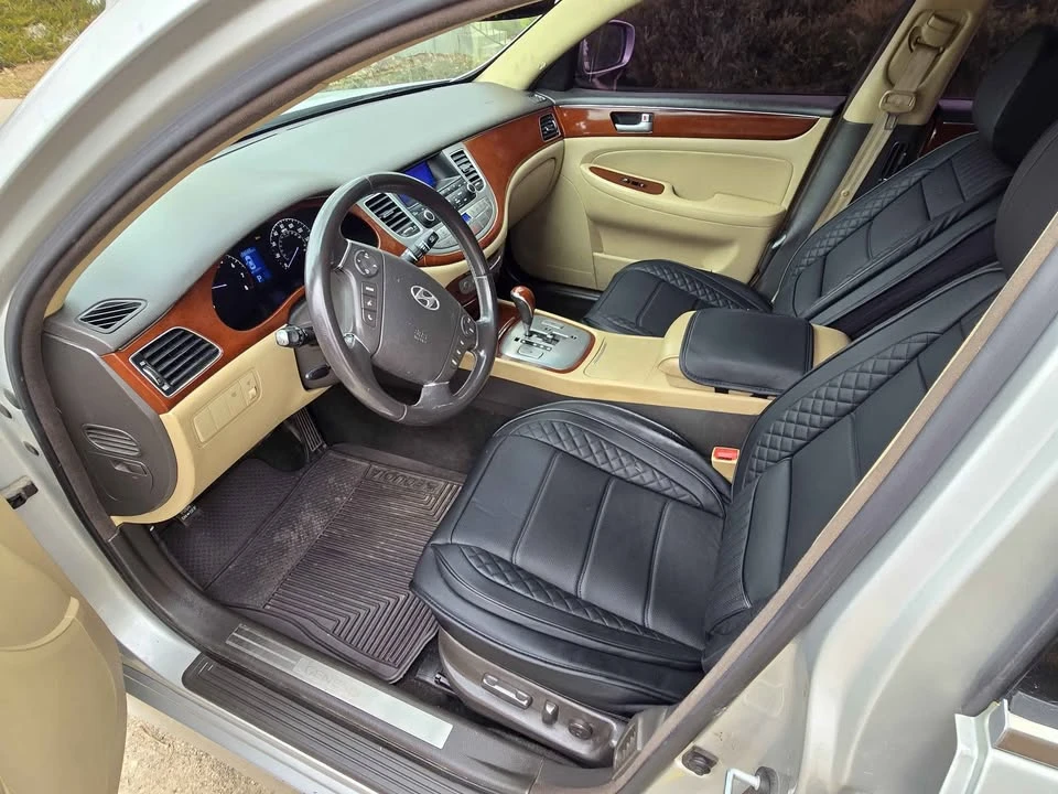 2012 Hyundai Genesis - Image 4 of 7
