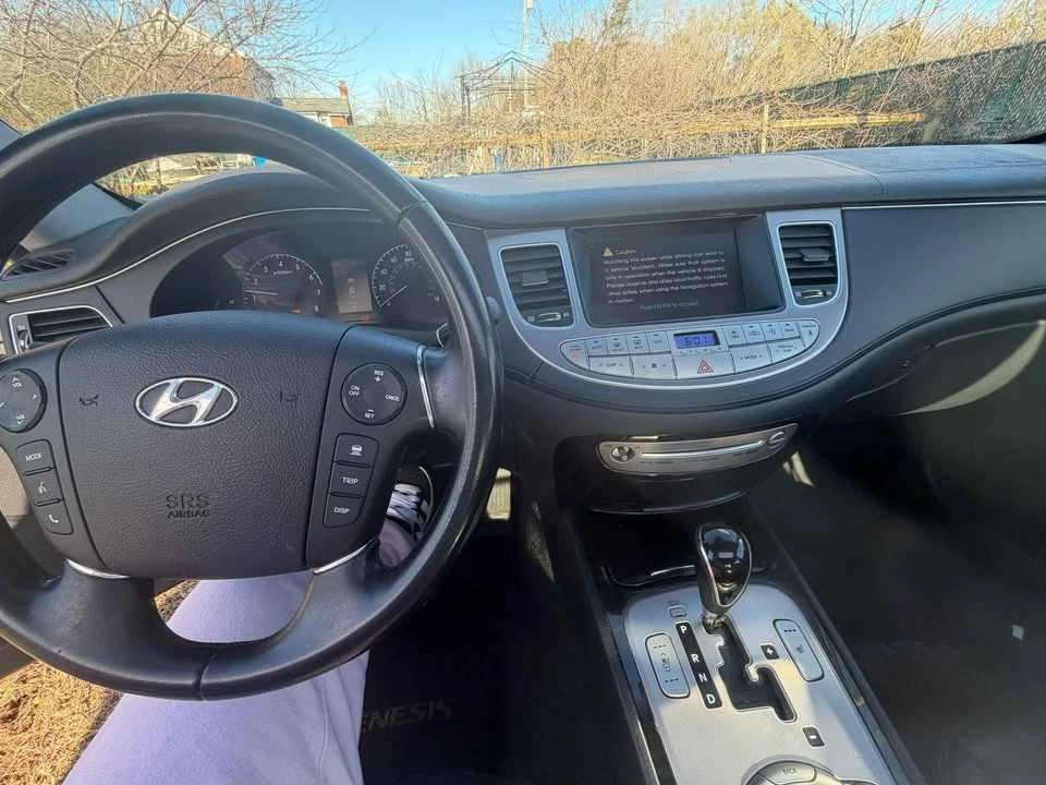 2012 Hyundai Genesis - Image 7 of 8