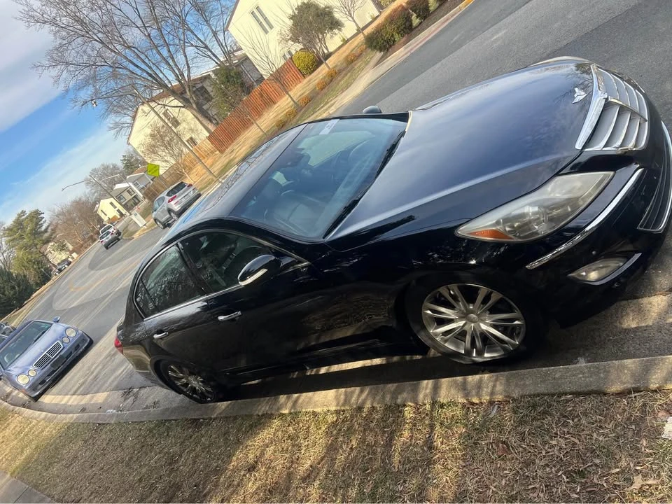 2012 Hyundai Genesis - Image 2 of 10
