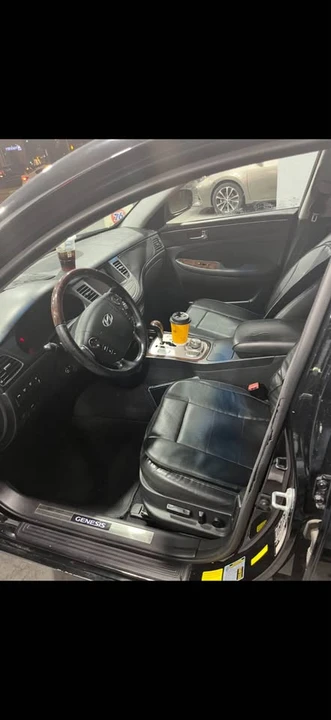 2012 Hyundai Genesis - Image 4 of 4