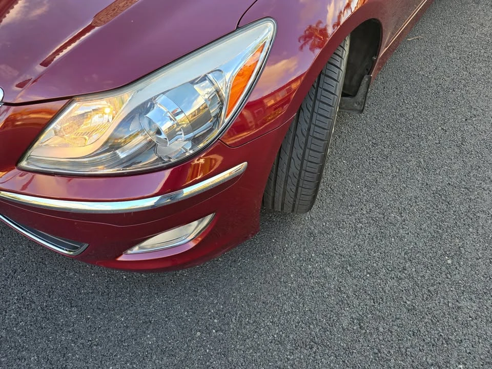 2012 Hyundai Genesis - Image 6 of 20