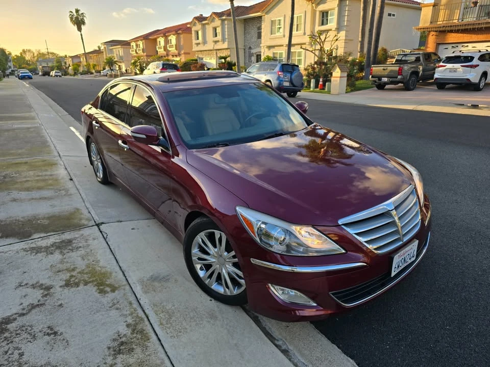 2012 Hyundai Genesis - Image 7 of 20