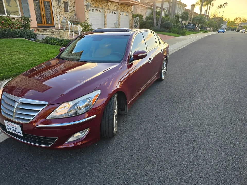 2012 Hyundai Genesis - Image 8 of 20