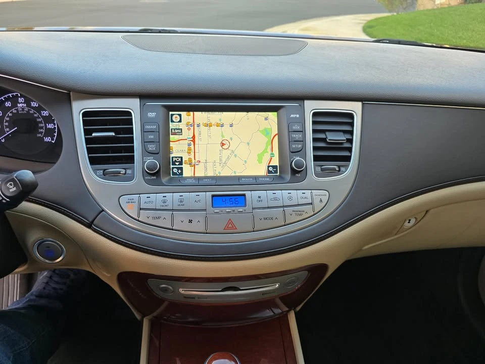 2012 Hyundai Genesis - Image 19 of 20
