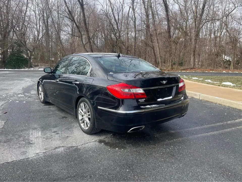 2012 Hyundai Genesis - Image 2 of 20