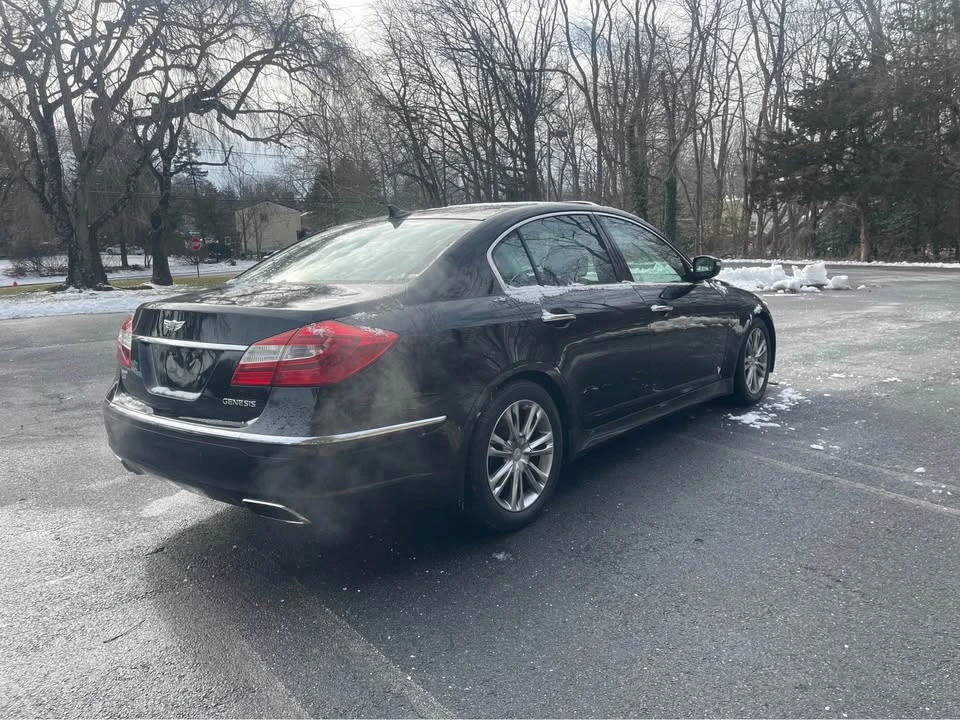 2012 Hyundai Genesis - Image 5 of 20