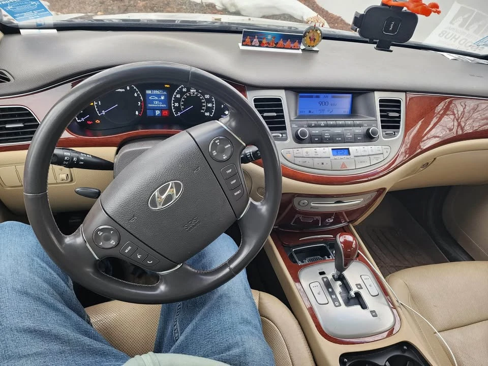 2012 Hyundai Genesis - Image 5 of 5