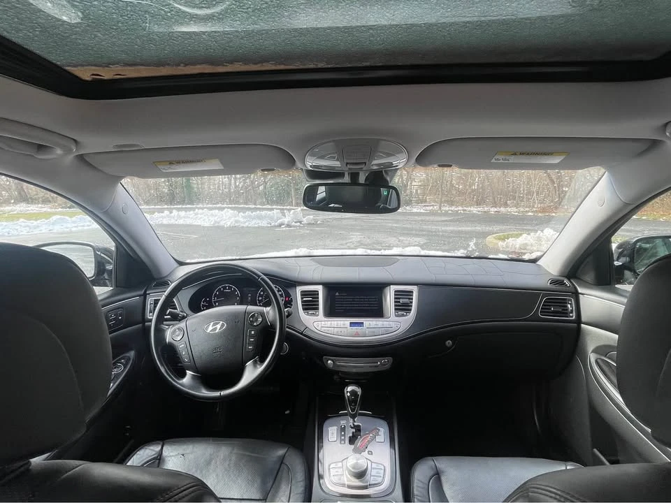 2012 Hyundai Genesis - Image 18 of 20
