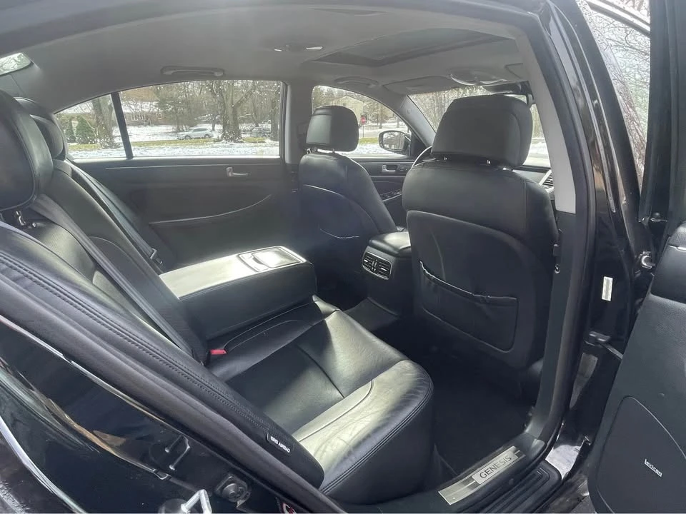 2012 Hyundai Genesis - Image 13 of 20