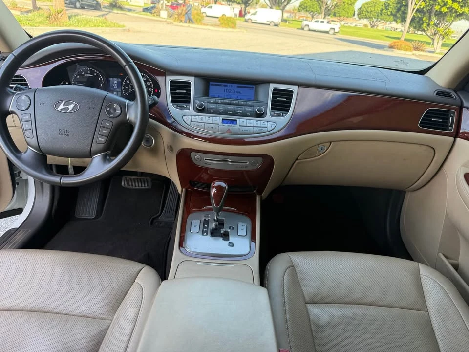 2012 Hyundai Genesis - Image 10 of 11