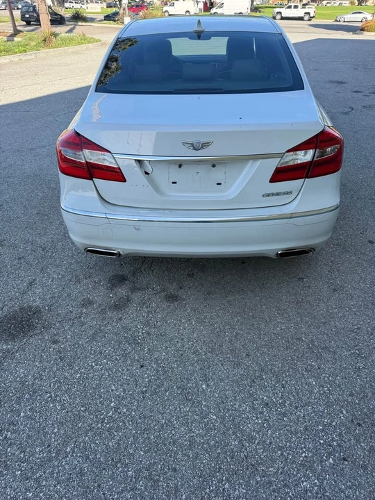 2012 Hyundai Genesis - Image 5 of 11