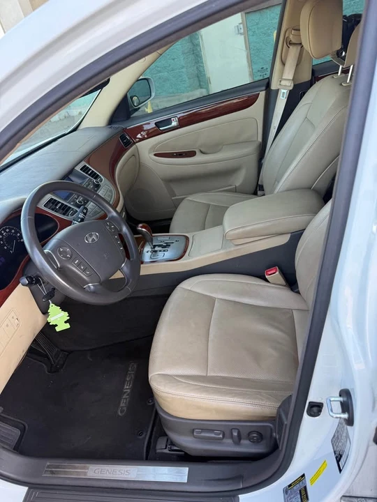 2012 Hyundai Genesis - Image 11 of 11