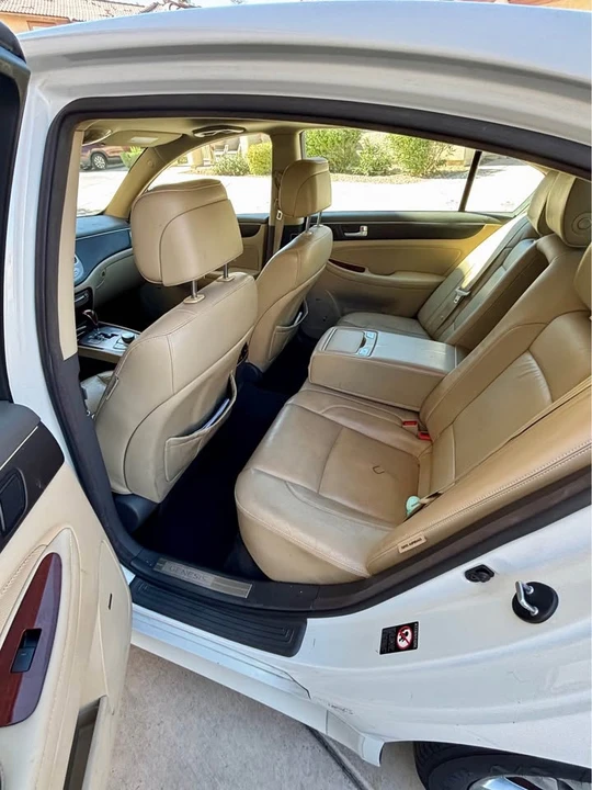 2012 Hyundai Genesis - Image 8 of 8
