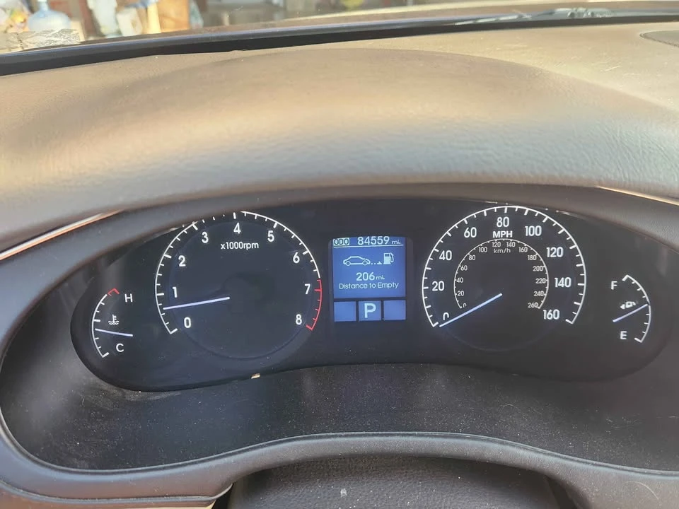 2012 Hyundai Genesis - Image 6 of 6