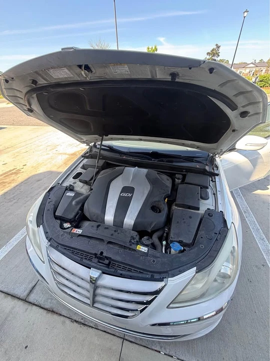 2012 Hyundai Genesis - Image 12 of 12