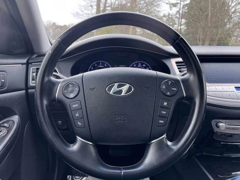 2012 Hyundai Genesis - Image 17 of 19