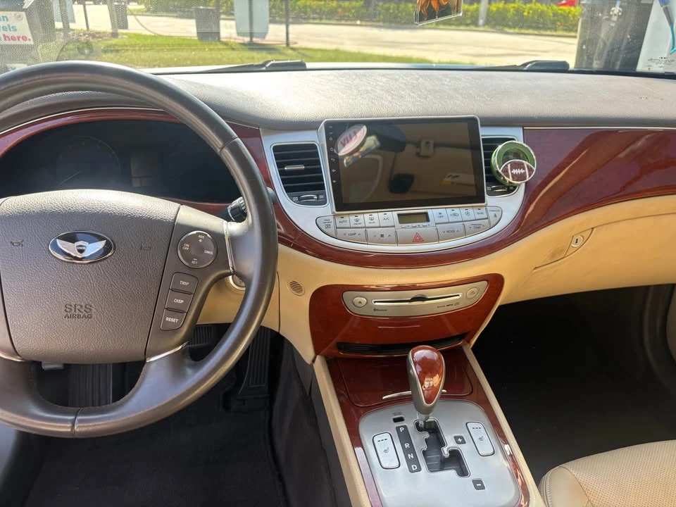 2012 Hyundai Genesis - Image 4 of 12
