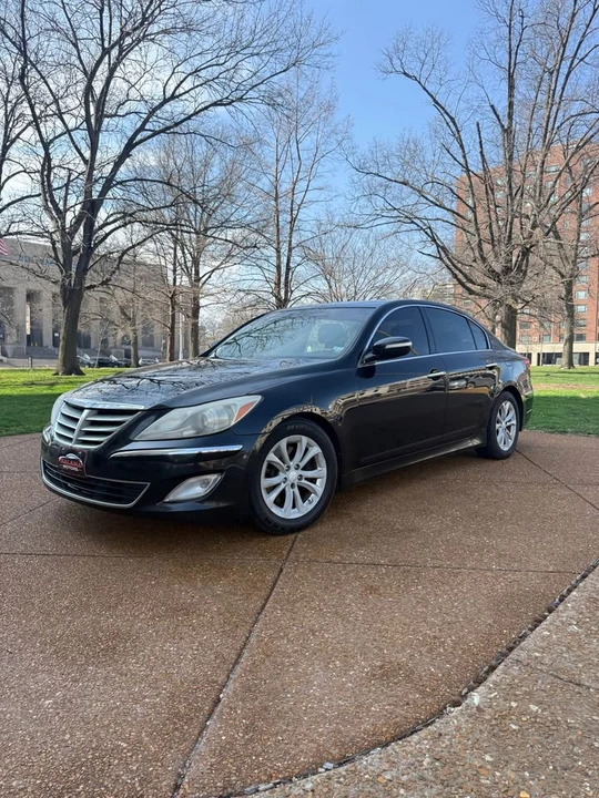 2012 Hyundai Genesis - Image 5 of 11