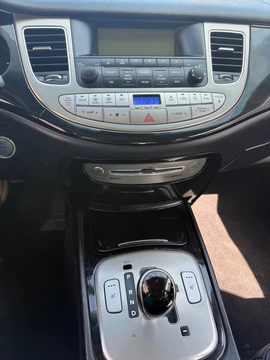 2012 Hyundai Genesis - Image 11 of 11